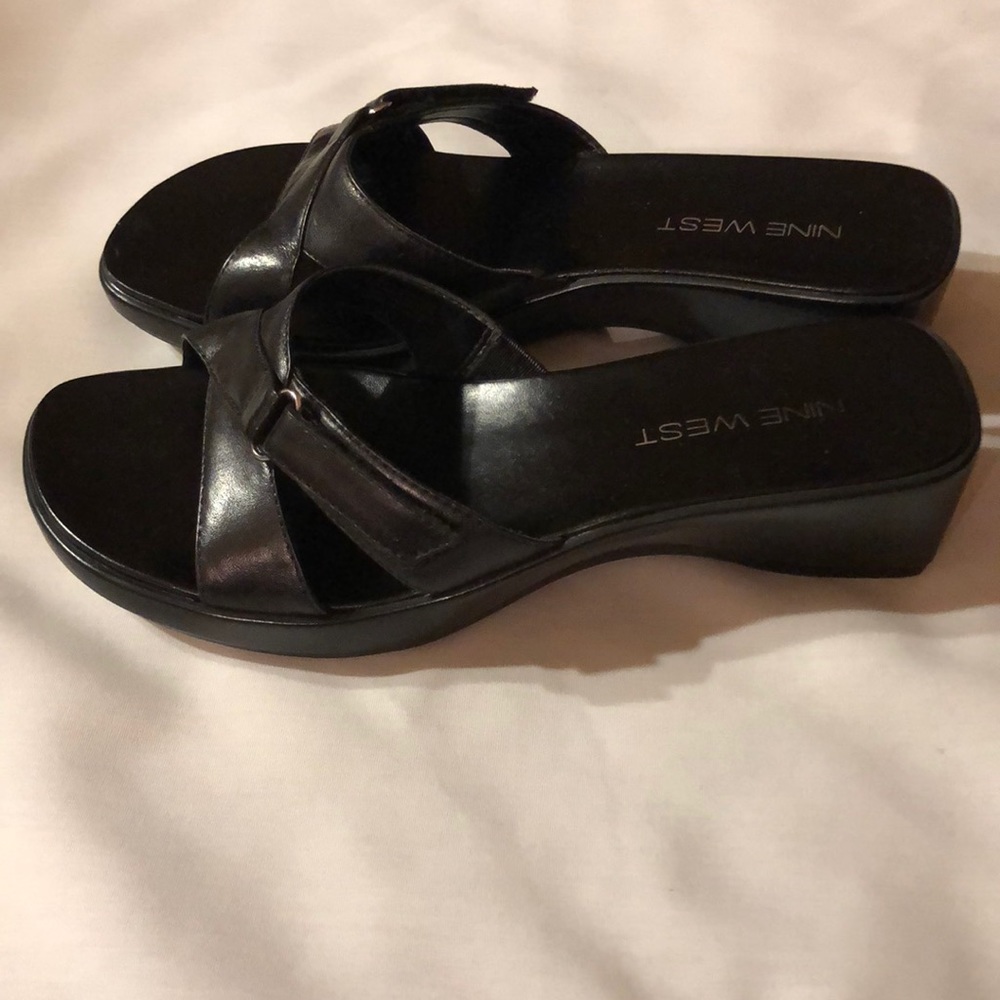Sandals - Picture 2 of 5